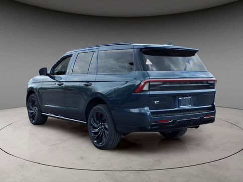 New 2026 Lincoln Navigator Reserve AWD/4WD image 3