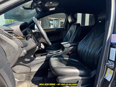 Used 2019 Lincoln MKC Select w/ Select Plus Package FWD image 17