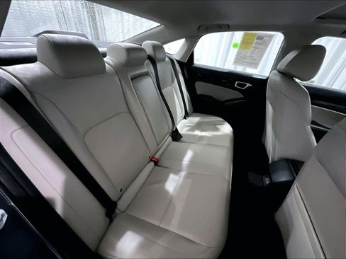 Used 2024 Honda Civic Touring image 16