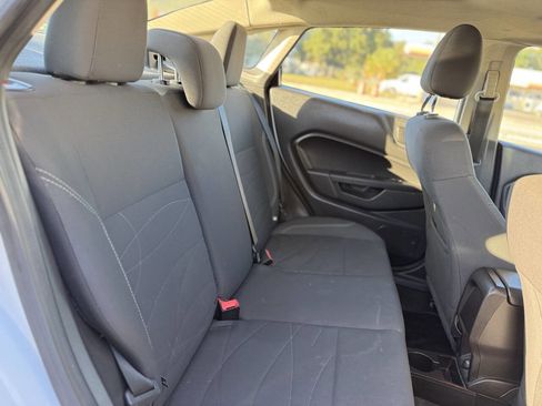 Used 2017 Ford Fiesta SE image 22