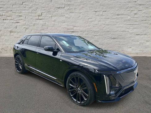 New 2026 Cadillac Lyriq V AWD/4WD image 8