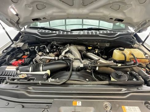 Used 2020 Ford F350 Lariat w/ Lariat Ultimate Package AWD/4WD image 28