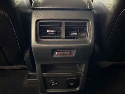 Used 2022 Ford Edge Titanium w/ Equipment Group 301A AWD/4WD image 7