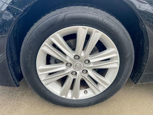 Used 2015 Lexus ES 350 w/ Premium Package FWD image 9