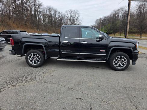 Used 2016 GMC Sierra 1500 SLT w/ All-Terrain Package AWD/4WD image 4