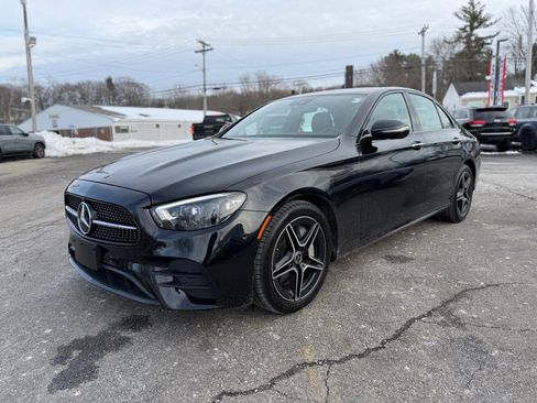 Used 2022 Mercedes-Benz E 350 4MATIC Sedan image 5