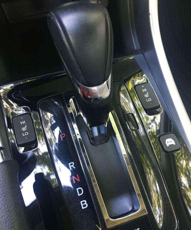 Used 2017 Honda Accord Touring image 14