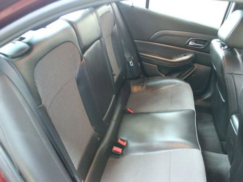Used 2015 Chevrolet Malibu LT image 9