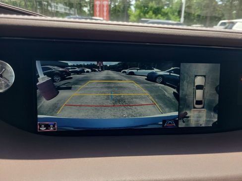 Used 2018 Lexus LS 500 w/ Interior Upgrade Package RWD image 20