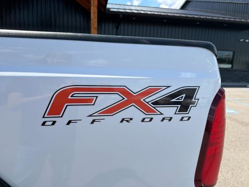 Used 2016 Ford F350 Lariat w/ Lariat Interior Package AWD/4WD image 19
