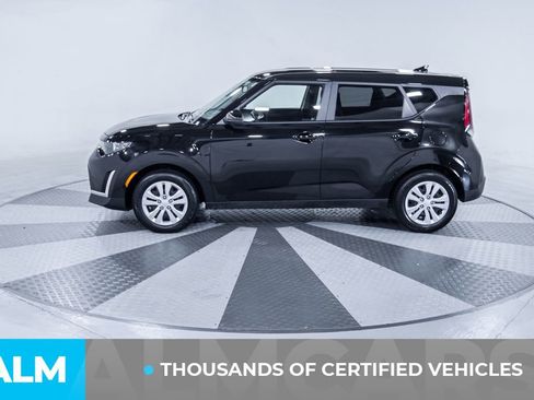 Used 2025 Kia Soul LX image 4