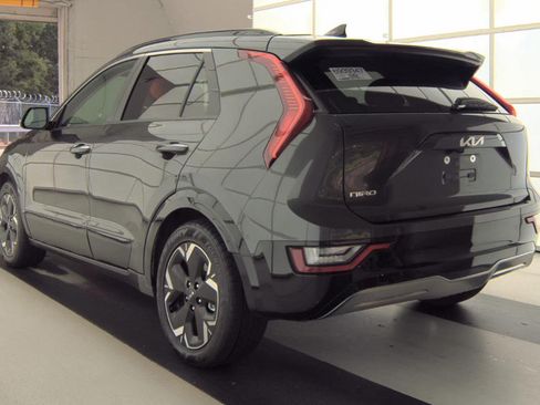Certified 2023 Kia Niro Wave FWD image 8