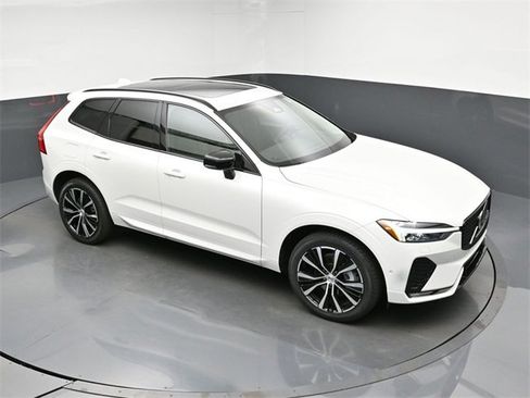 Used 2023 Volvo XC60 B5 Plus w/ Climate Package image 44