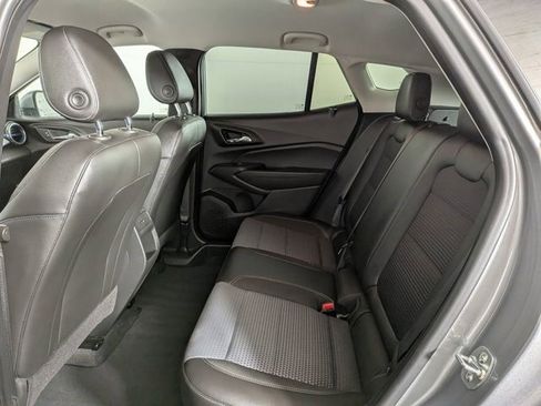 Certified 2025 Chevrolet Trax LT w/ LT Convenience Package FWD image 29