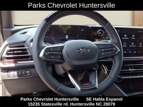 New 2026 Chevrolet Traverse Z71 w/ Enhanced Driving Package AWD/4WD image 3