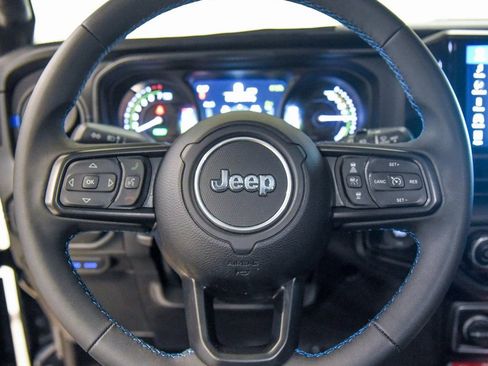 Used 2024 Jeep Wrangler Unlimited Rubicon 4xe AWD/4WD image 27