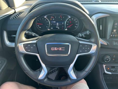 Used 2024 GMC Terrain SLE image 14