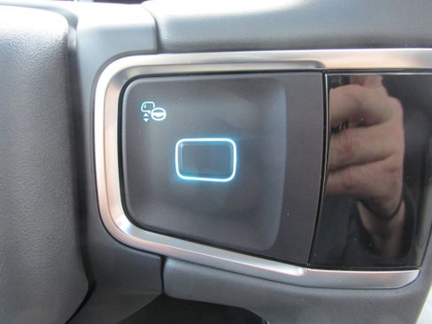 New 2025 Ford Expedition Active image 35