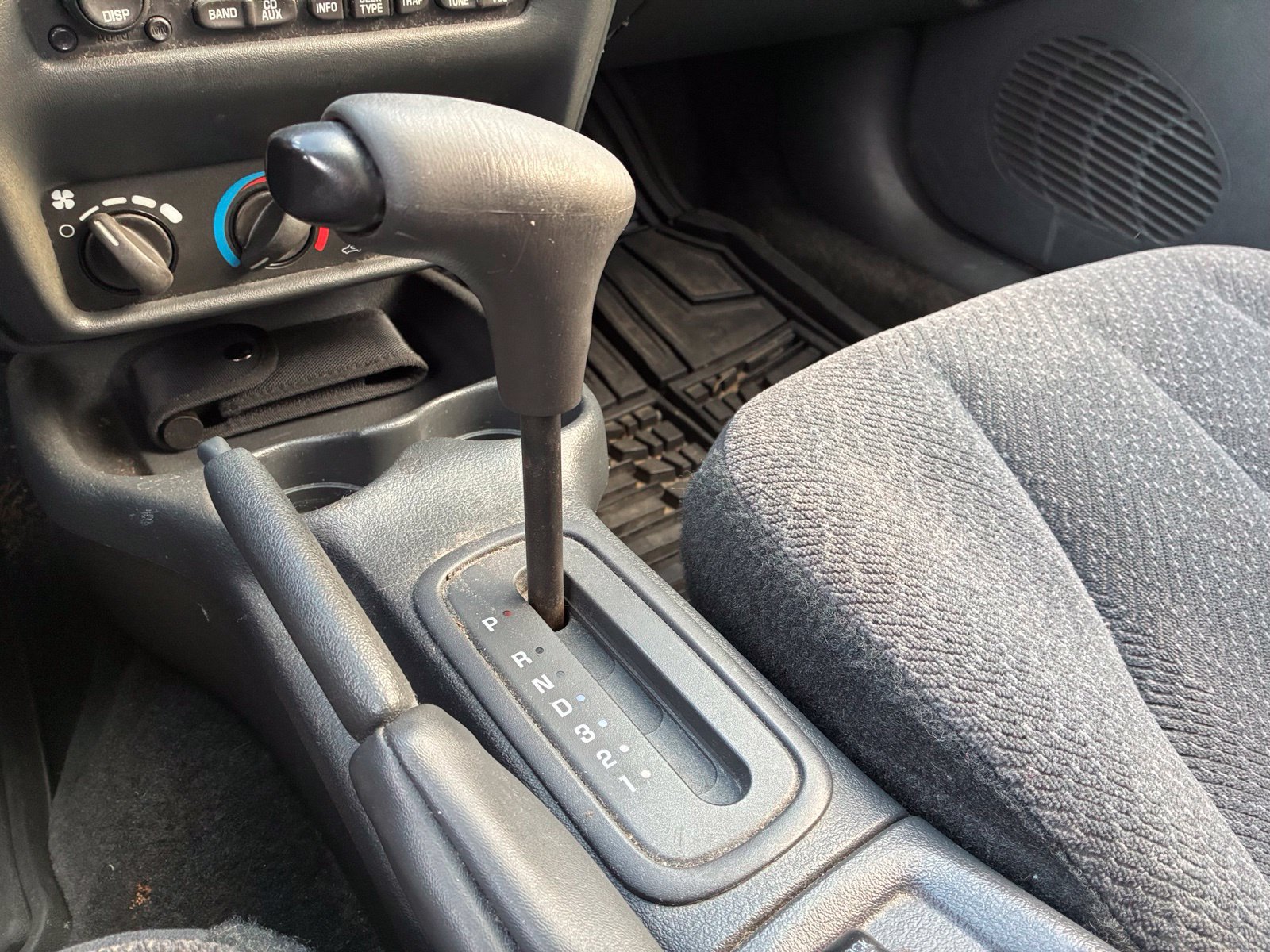 Used 2003 Chevrolet Cavalier LS FWD image 8