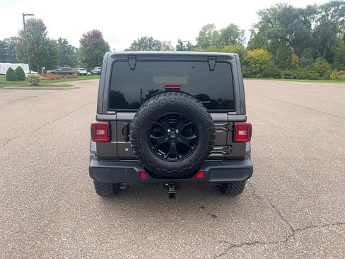 Used 2019 Jeep Wrangler Unlimited Sahara w/ Quick Order Package 24M Moab image 6