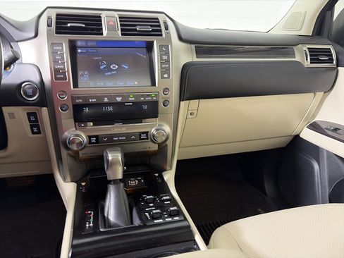 Used 2021 Lexus GX 460 Luxury w/ Sport Design Package image 23
