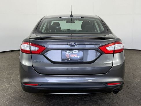 Used 2016 Ford Fusion SE w/ Equipment Group 201A FWD image 6