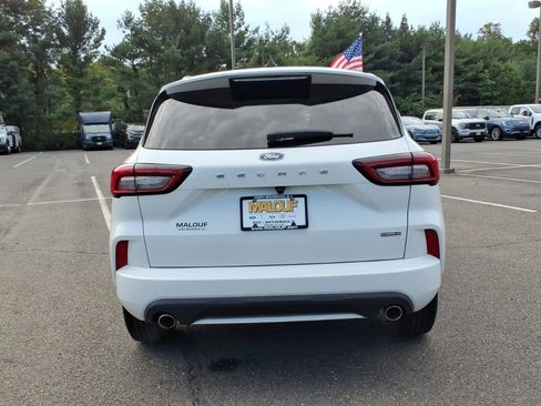Used 2023 Ford Escape ST-Line Select AWD/4WD image 6