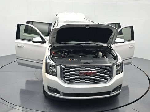 Used 2019 GMC Yukon XL Denali w/ Denali Ultimate Package AWD/4WD image 47