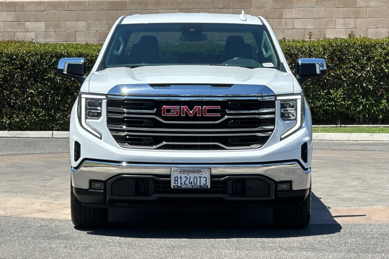 Used 2023 GMC Sierra 1500 SLT w/ SLT Premium Package RWD image 9