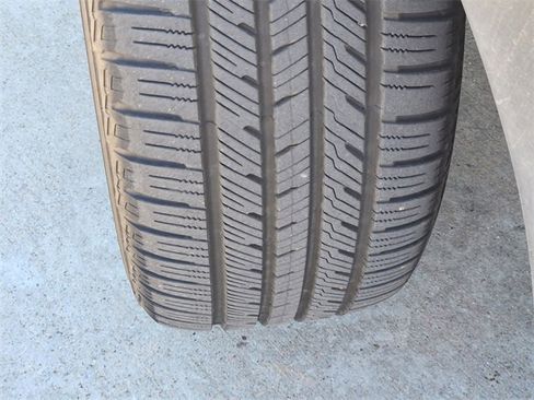 Used 2022 Kia Telluride SX w/ SX Prestige Package image 2