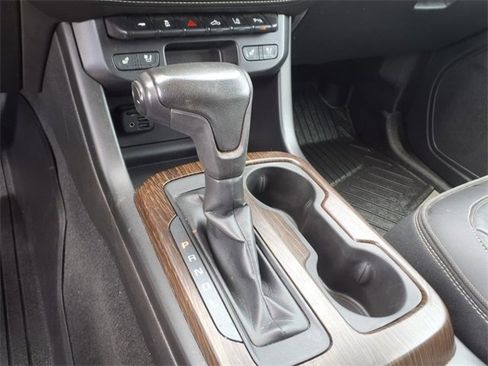 Used 2019 GMC Canyon Denali image 18