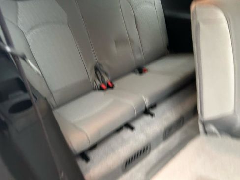 Used 2010 GMC Acadia SL image 13