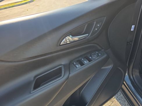 Used 2020 Chevrolet Equinox LT FWD image 20