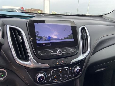 Used 2023 Chevrolet Equinox Premier AWD/4WD image 36