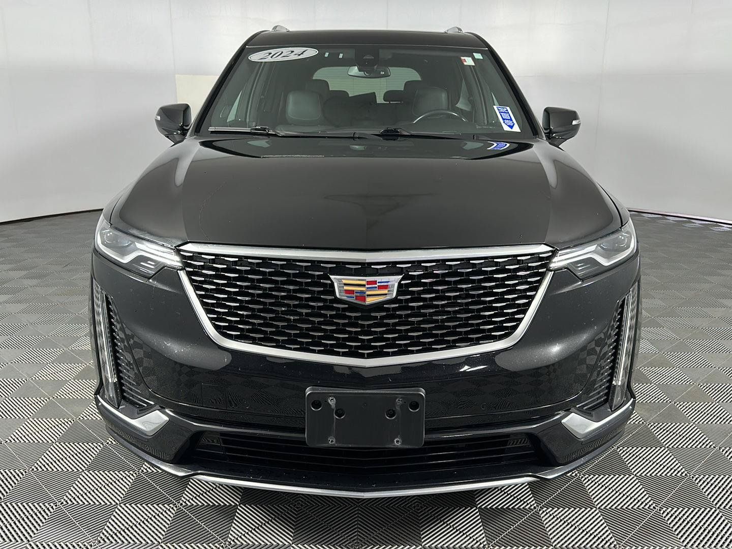 Used 2024 Cadillac XT6 Premium Luxury AWD/4WD image 5