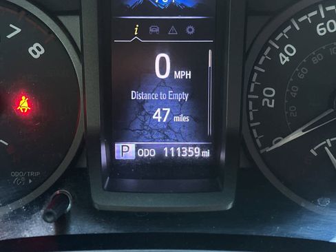 Used 2018 Toyota Tacoma TRD Sport RWD image 28