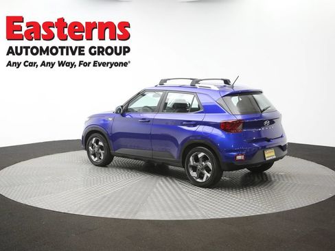 Used 2023 Hyundai Venue Limited FWD image 61