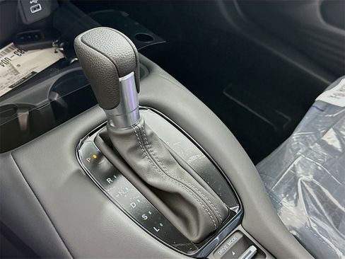 Used 2025 Honda HR-V LX image 11