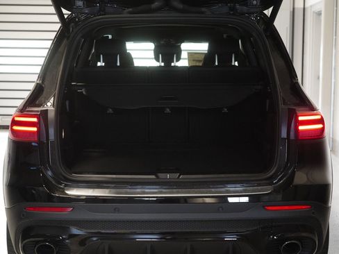 New 2026 Mercedes-Benz GLB 35 AMG 4MATIC image 35
