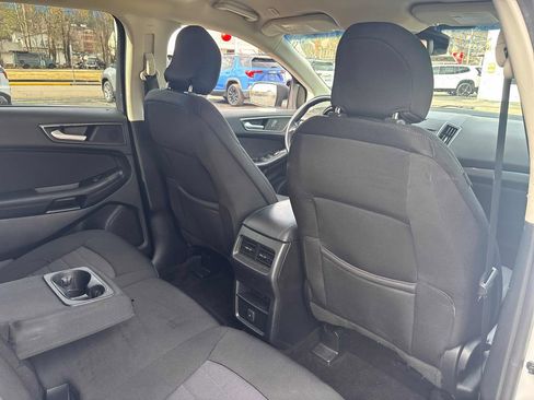 Used 2019 Ford Edge SE w/ SE Fleet Driver's Package image 28