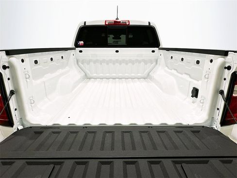 New 2026 GMC Canyon Elevation w/ Convenience Package image 27