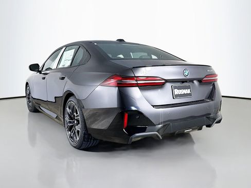 New 2026 BMW i5 eDrive40 w/ M Sport Package image 5