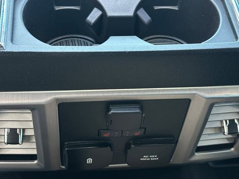 Used 2019 Ford F150 Platinum w/ Equipment Group 701A Luxury image 15