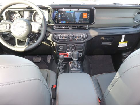 New 2026 Jeep Gladiator Mojave image 21