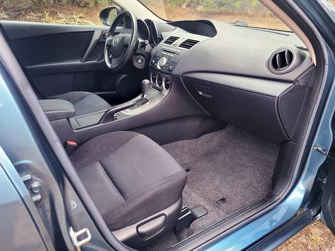 Used 2010 MAZDA MAZDA3 i Sport image 13