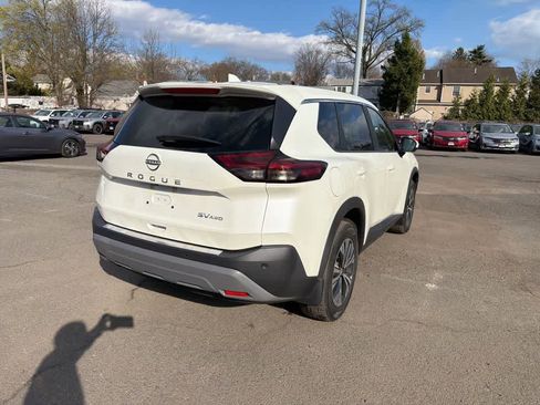 Used 2023 Nissan Rogue SV image 17