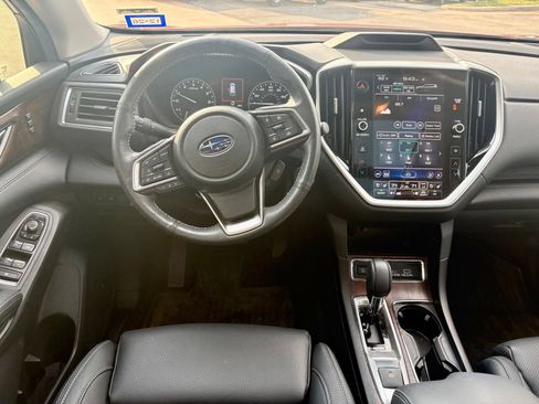 Used 2024 Subaru Ascent Touring AWD/4WD image 8