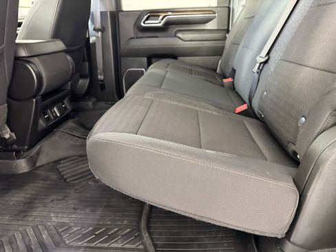 Used 2024 Chevrolet Silverado 2500 LT image 15