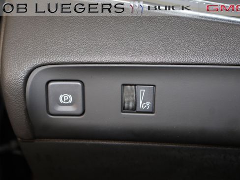 Certified 2023 Buick Enclave Essence w/ Experience Buick Package image 26