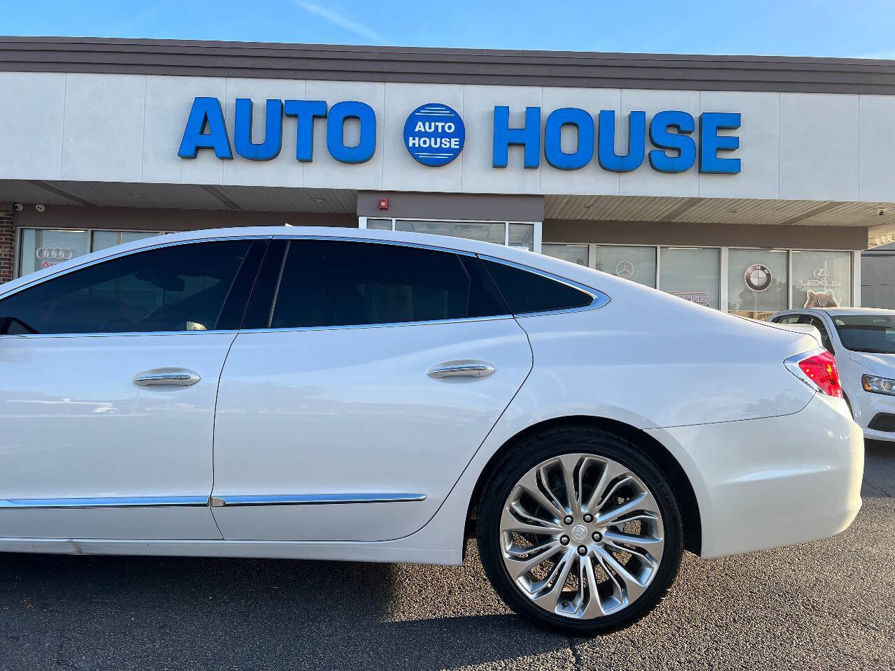 Used 2017 Buick LaCrosse Premium w/ Sun and Shade Package FWD image 40